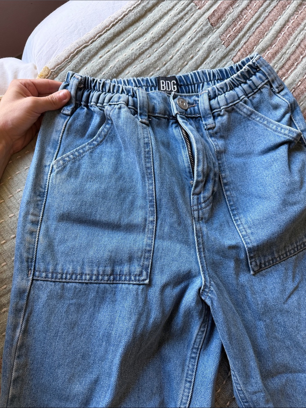 BDG elastic waist straight leg fray jeans size 24 - Picture 2 of 5